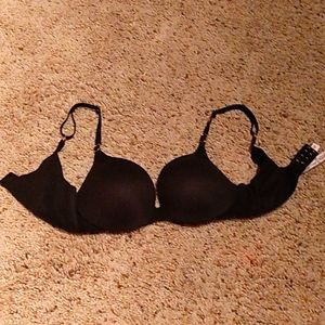 NWT Victoria Secret incredible push up bra 32b